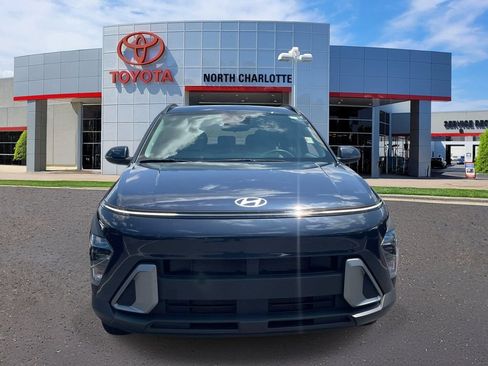 Used 2024 Hyundai Kona SEL AWD/4WD image 3