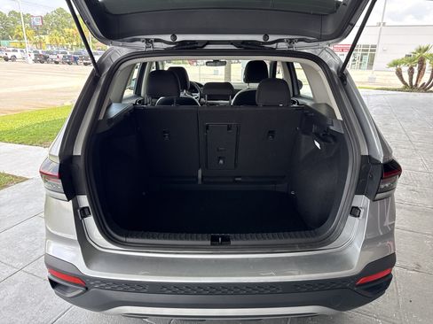 Used 2025 Volkswagen Taos S FWD image 29