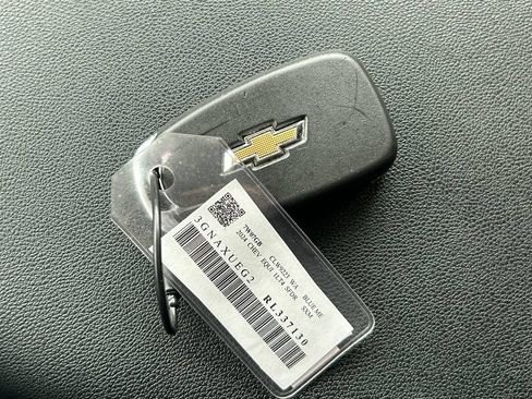 Used 2024 Chevrolet Equinox LT AWD/4WD image 36