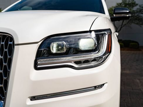 Used 2023 Lincoln Navigator L Reserve AWD/4WD image 15