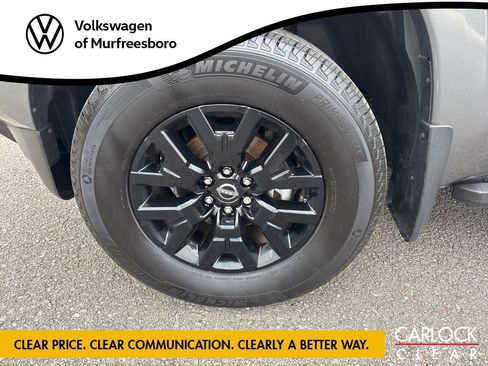 Used 2023 Nissan Frontier SV w/ Midnight Edition Package image 8