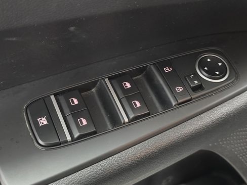 Used 2024 Kia Forte LXS image 23