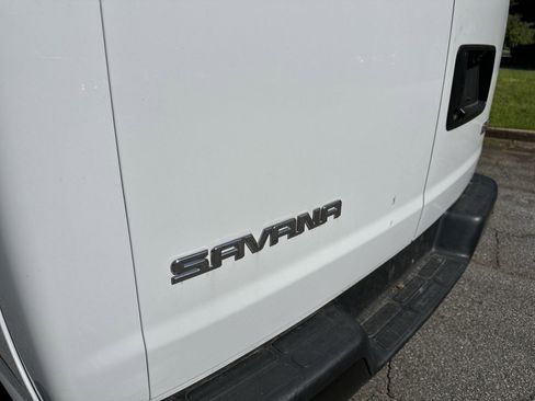 Used 2023 GMC Savana 2500 w/ Driver Convenience Package image 32