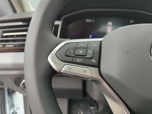New 2026 Volkswagen Jetta SE FWD image 37