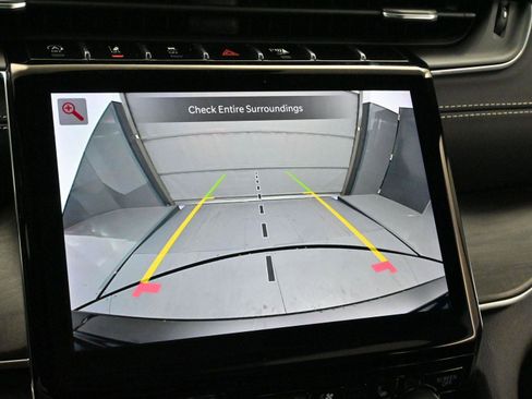 Used 2023 Jeep Grand Cherokee Overland w/ Luxury Tech Group IV image 21