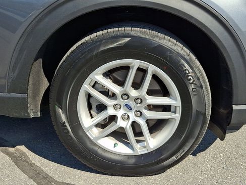 Certified 2025 Ford Explorer Active image 8