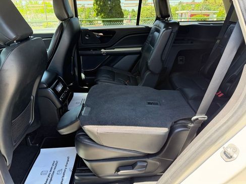 Used 2022 Lincoln Aviator Reserve w/ Equipment Group 201A AWD/4WD image 33