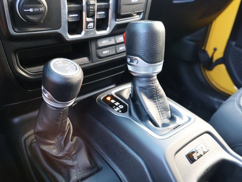 Used 2021 Jeep Wrangler Unlimited Sport image 25