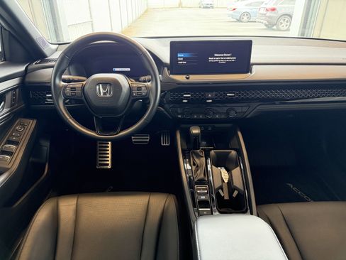Used 2025 Honda Accord Sport image 10