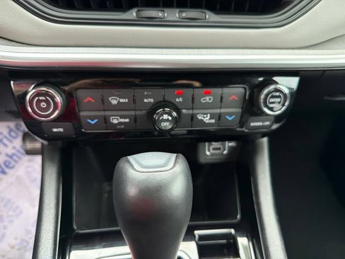 Used 2025 Jeep Compass Limited AWD/4WD image 22