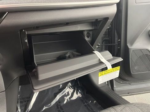 New 2026 Nissan Kicks SV image 36