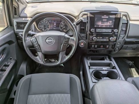 Used 2024 Nissan Titan SV w/ SV Convenience Package RWD image 16