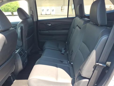 Used 2022 Honda Pilot Touring image 8