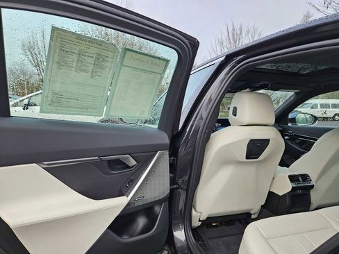 Used 2024 BMW 530i xDrive w/ Convenience Package image 38