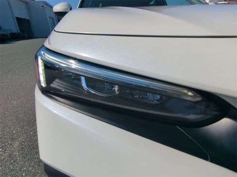 Used 2024 Honda Civic EX image 9