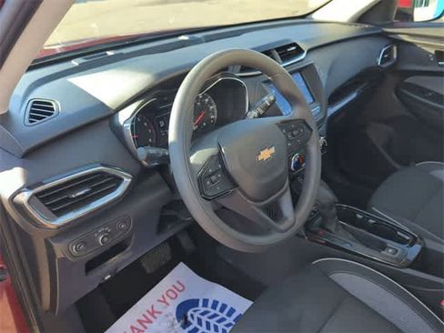 Certified 2022 Chevrolet TrailBlazer LT w/ Driver Confidence Package image 10