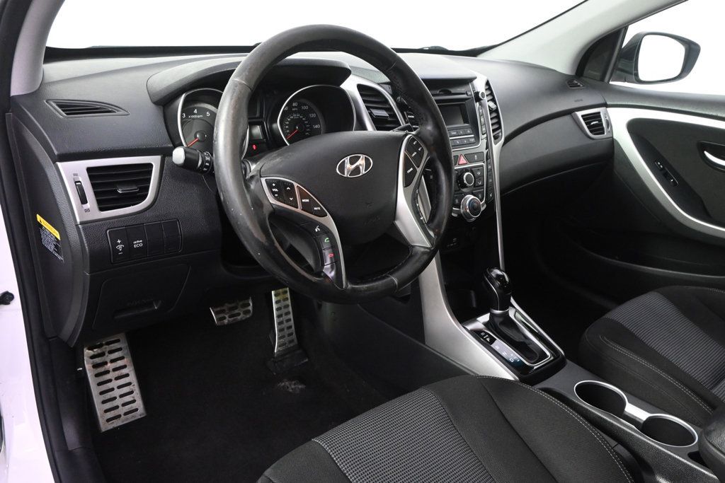 Used 2016 Hyundai Elantra GT w/ Option Group 02 FWD image 11