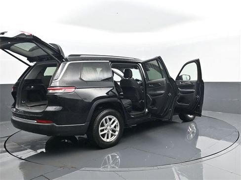 Used 2021 Jeep Grand Cherokee L Laredo w/ Luxury Tech Group I image 31