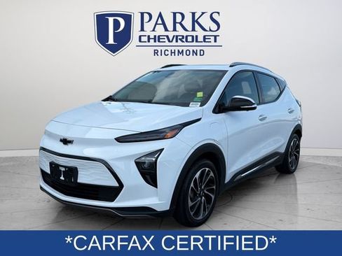 Used 2023 Chevrolet Bolt EUV Premier w/ Sun & Sound Package FWD image 3