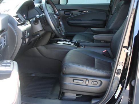 Used 2020 Honda Pilot Black Edition image 30
