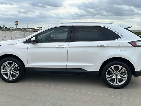 Used 2016 Ford Edge Titanium w/ Technology Package FWD image 9