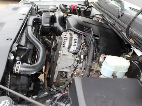 Used 2010 Chevrolet Silverado 1500 LS AWD/4WD image 28
