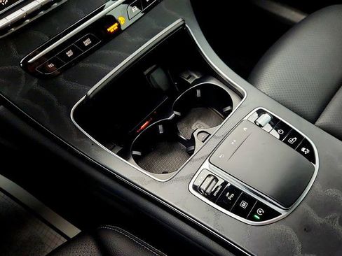 Used 2022 Mercedes-Benz GLC 300 image 16