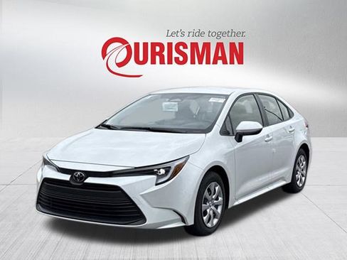 Used 2026 Toyota Corolla LE image 5