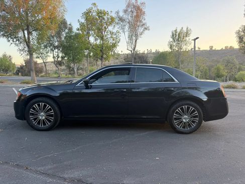Used 2013 Chrysler 300 S AWD/4WD image 3
