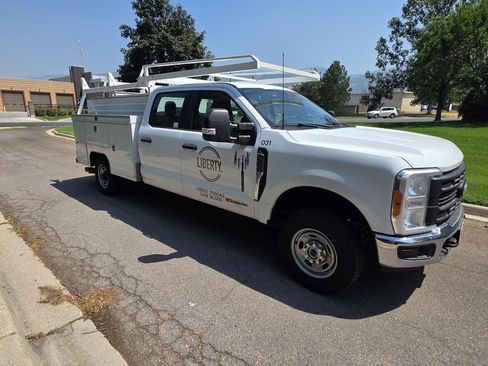 Used 2023 Ford F350 XL w/ XL Driver Assist Package AWD/4WD image 2