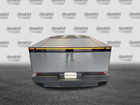 Used 2024 Tesla Cybertruck Cyberbeast AWD/4WD image 9