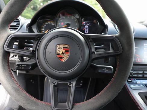 Used 2023 Porsche 718 Cayman GT4 RS image 36