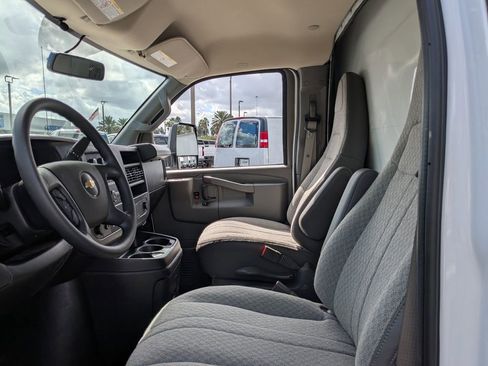 New 2025 Chevrolet Express 4500 Extended w/ Power Convenience Package image 16