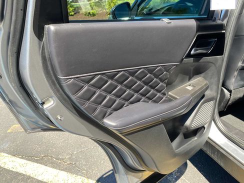 Used 2023 Mitsubishi Outlander SEL AWD/4WD image 41