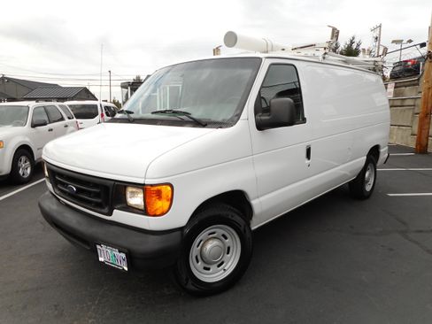 Used 2006 Ford E-150 and Econoline 150 image 4