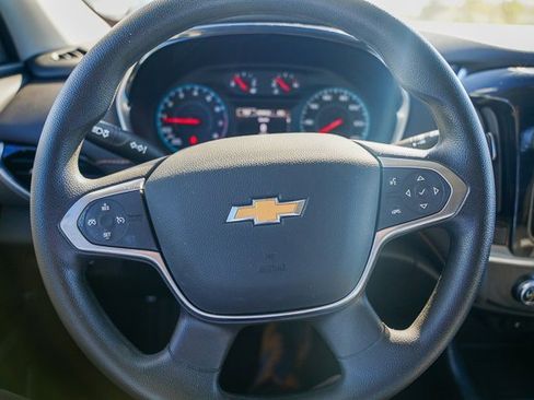 Used 2020 Chevrolet Traverse LS image 11