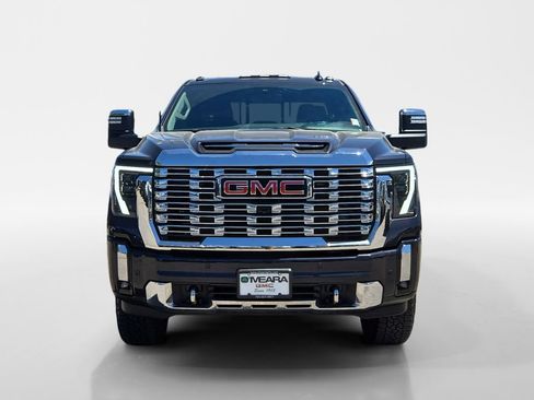 Used 2025 GMC Sierra 2500 Denali w/ Max Trailering Package AWD/4WD image 9