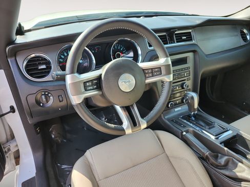 Used 2014 Ford Mustang Convertible w/ Equipment Group 102A RWD image 10
