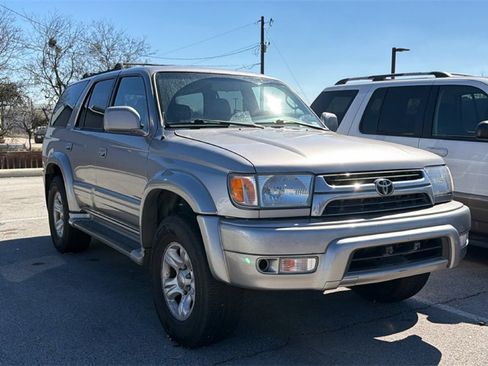 Used 2001 Toyota 4Runner Limited image 3