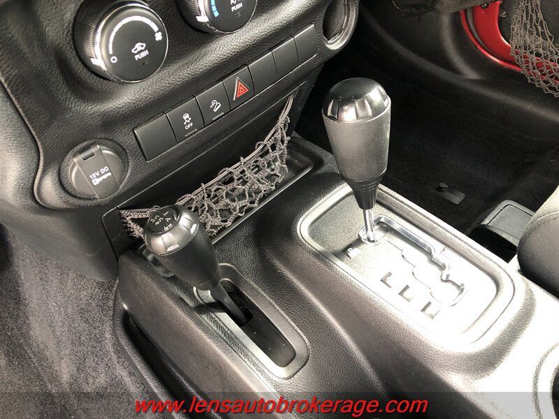 Used 2012 Jeep Wrangler Sport AWD/4WD image 15