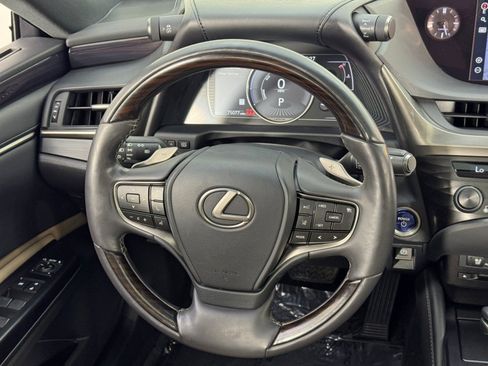 Used 2020 Lexus ES 300h w/ Premium Package image 20