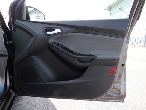 Used 2014 Ford Focus SE image 32