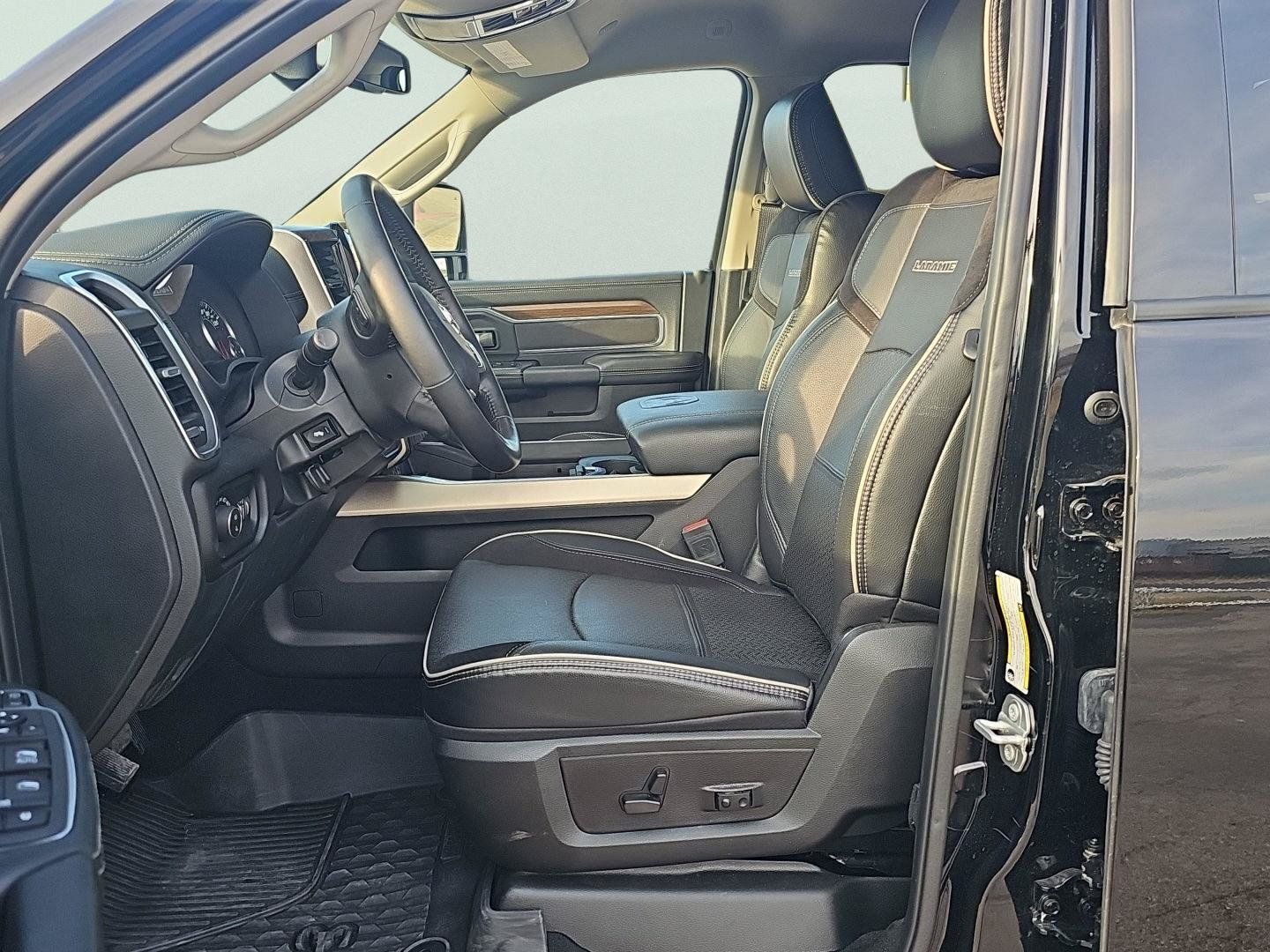 Used 2024 RAM 2500 Laramie w/ Off Road Package AWD/4WD image 13