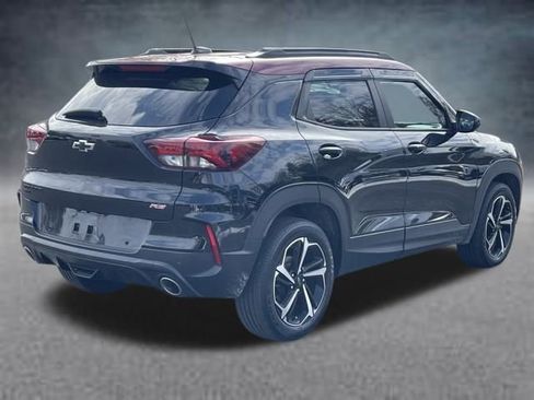 Used 2021 Chevrolet TrailBlazer RS w/ Sun and Liftgate Package image 3