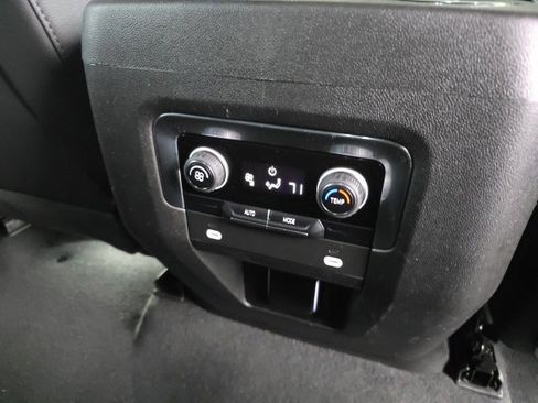 Used 2023 Chevrolet Tahoe LT image 17