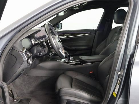 Used 2021 BMW 530i w/ Premium Package image 8