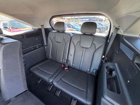 Used 2024 Kia Sorento S image 31