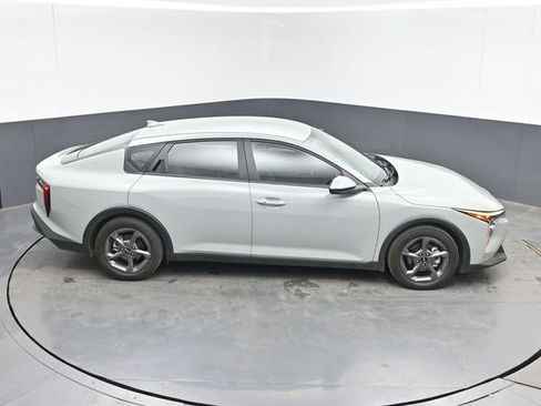 Used 2025 Kia K4 FWD image 37