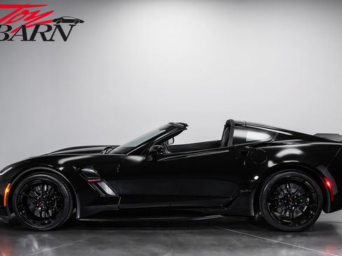 Used 2017 Chevrolet Corvette Grand Sport RWD image 2