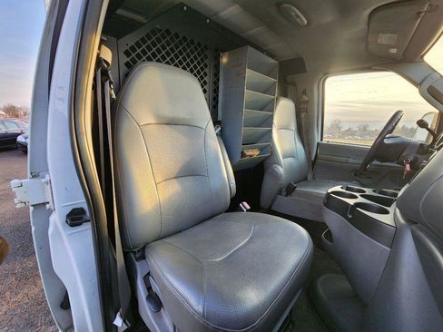 Used 2007 Ford E-250 and Econoline 250 RWD image 14